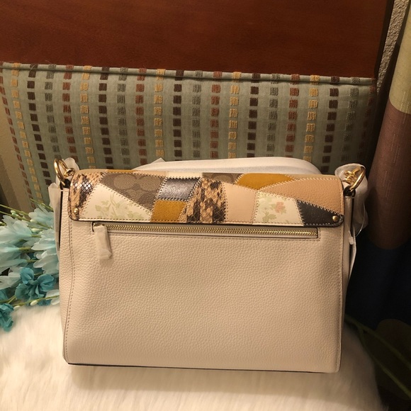 COACH Jade Messenger with Patchwork - Picture 8 of 9